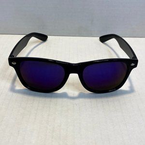 Happiness Wellbeing HQ Black Sunglasses